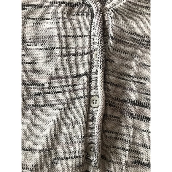 Eddie Bauer Women’s Half Button V-Neck Gray Sweater Size Small - Picture 4 of 7